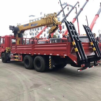 徐工12吨后八轮随车吊市场价格分析及选购指南