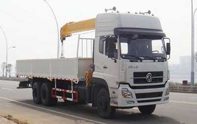 襄阳恒生源汽车零部件公司 专业自备随车吊与平板车一体化解决方案